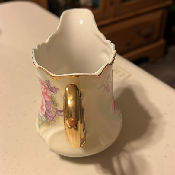 Vintage Creamer 657 Lefton 3 inch tall, handpainted good shape - Picture 2 of 5